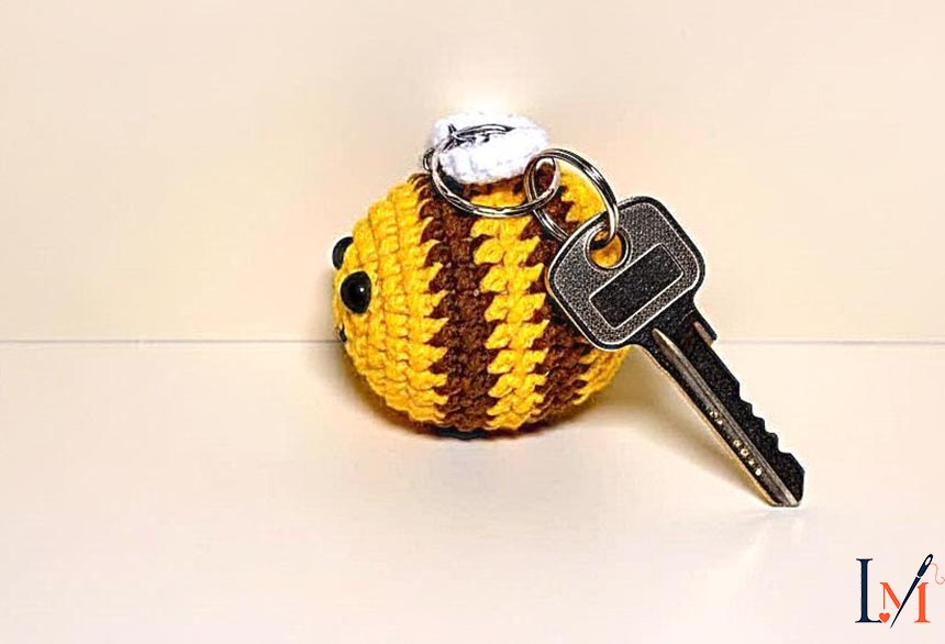 Crochet Bee Keychain Handmade Gifts for Everyday Accessories 2