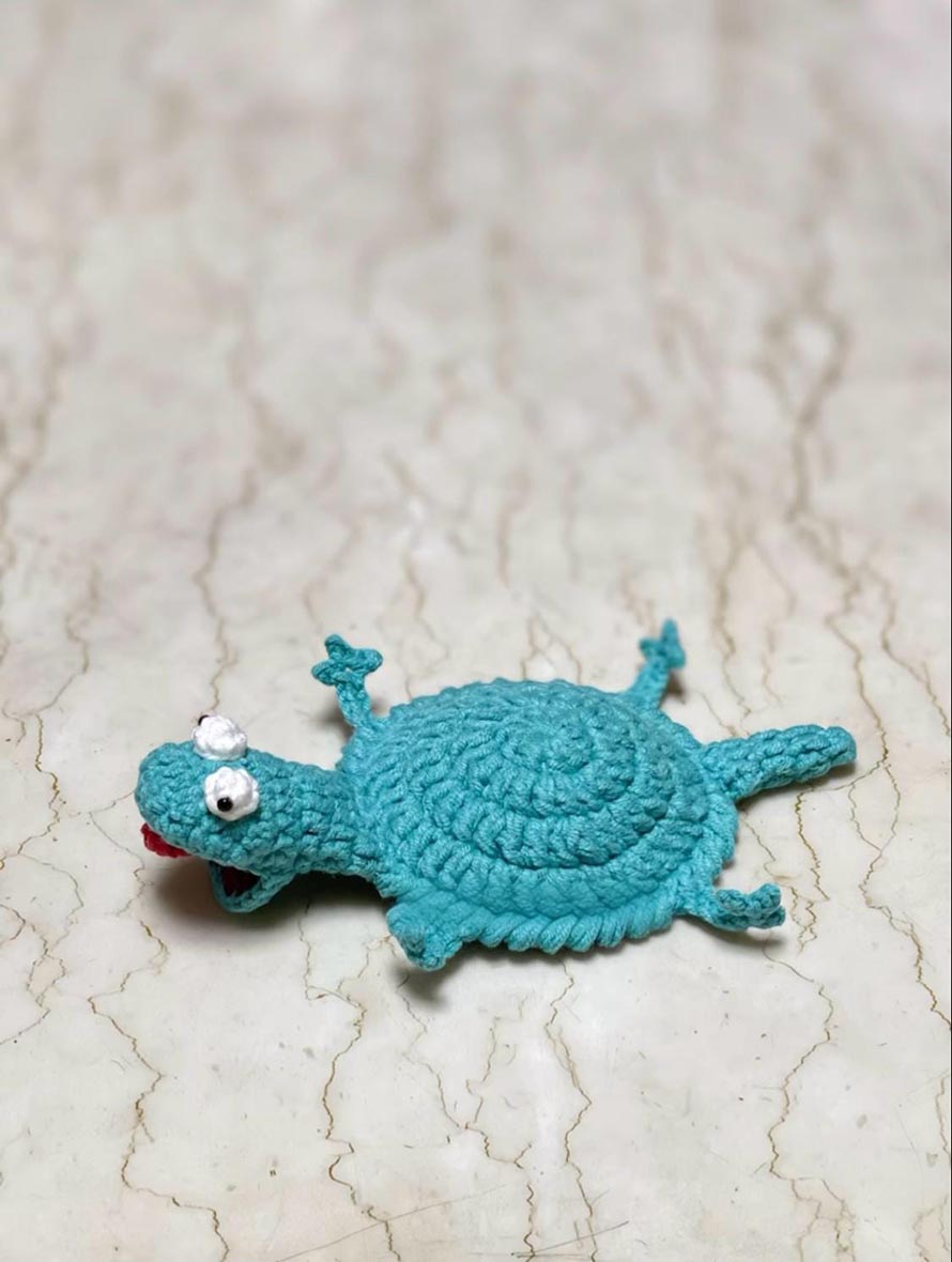 Crochet Frog Coaster Pattern Designs for Handmade Tables 4