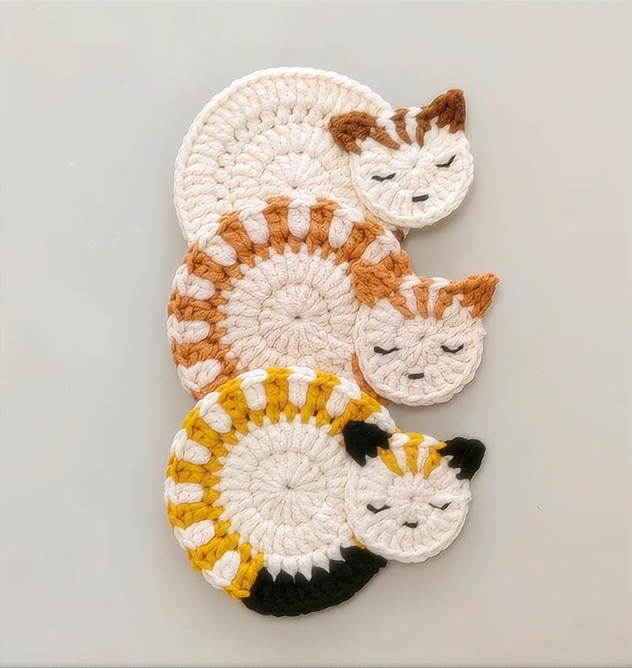 Crochet Cat Coaster Pattern Ideas for Table Décor 3
