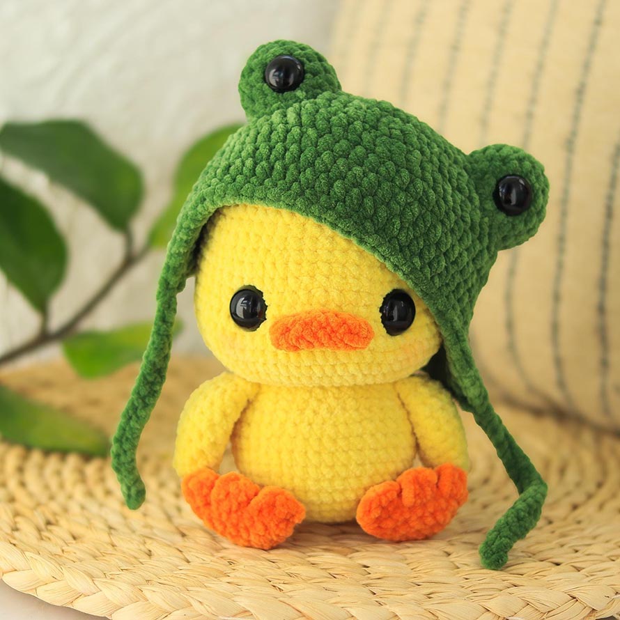 Crochet duck in a frog hat - PATTERN amigurumi DIY Easter PDF (English)