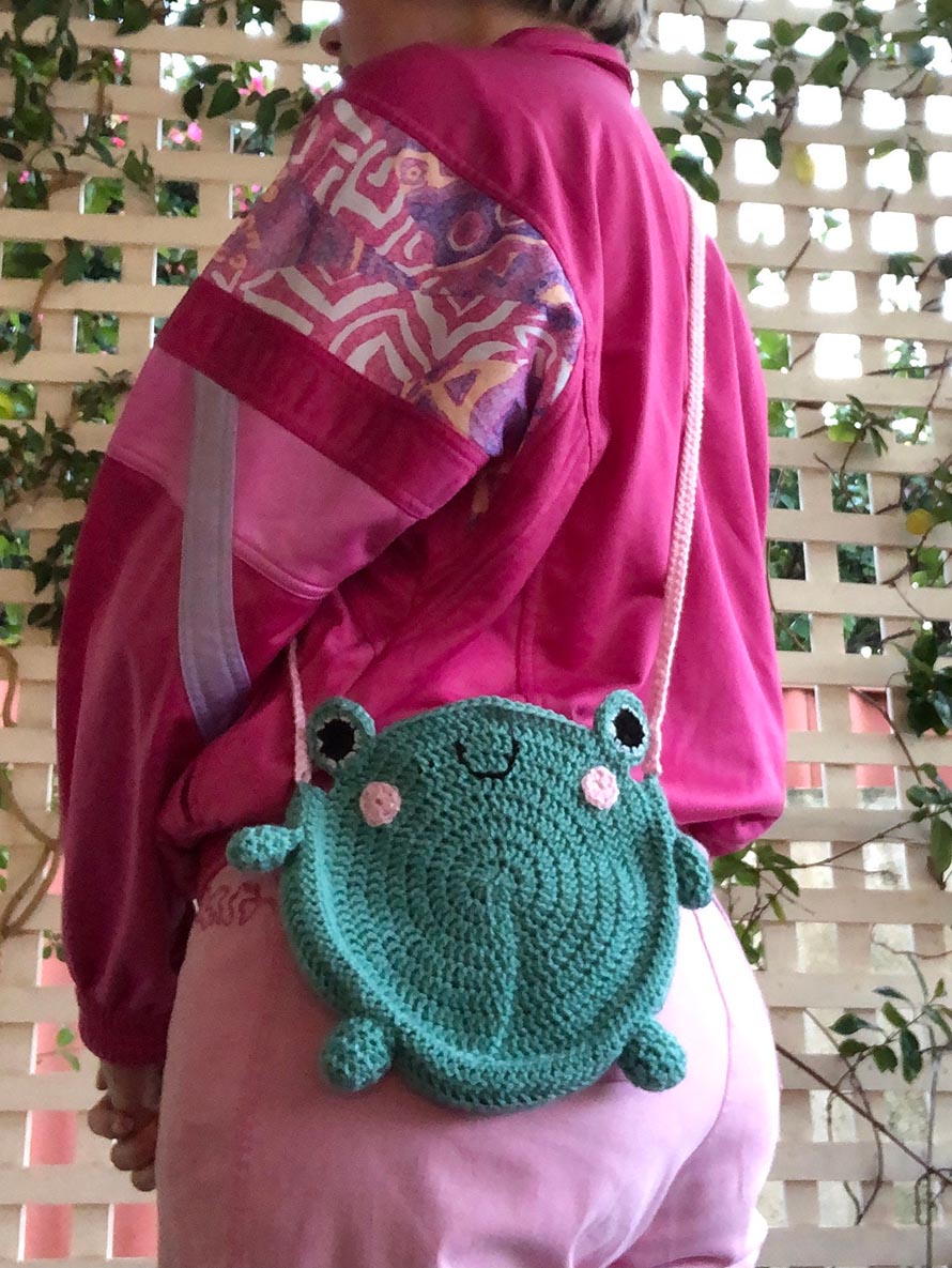 Crochet Frog Bag Pattern Designs to Crochet and Carry 3