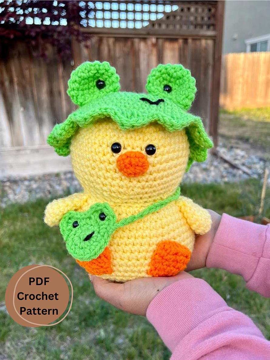Frog Loving Duckling Crochet Amigurumi PDF Pattern, Amigurumi Duck Crochet Pattern