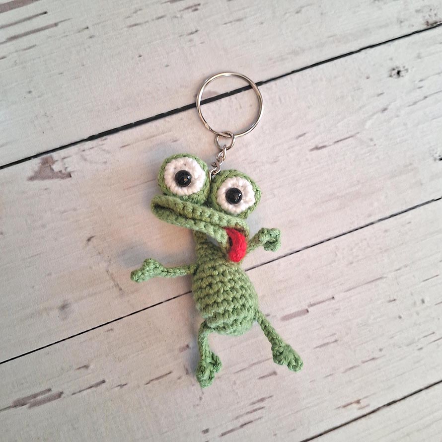 Crochet Frog Keychain Pattern Ideas for Every Skill Level 6
