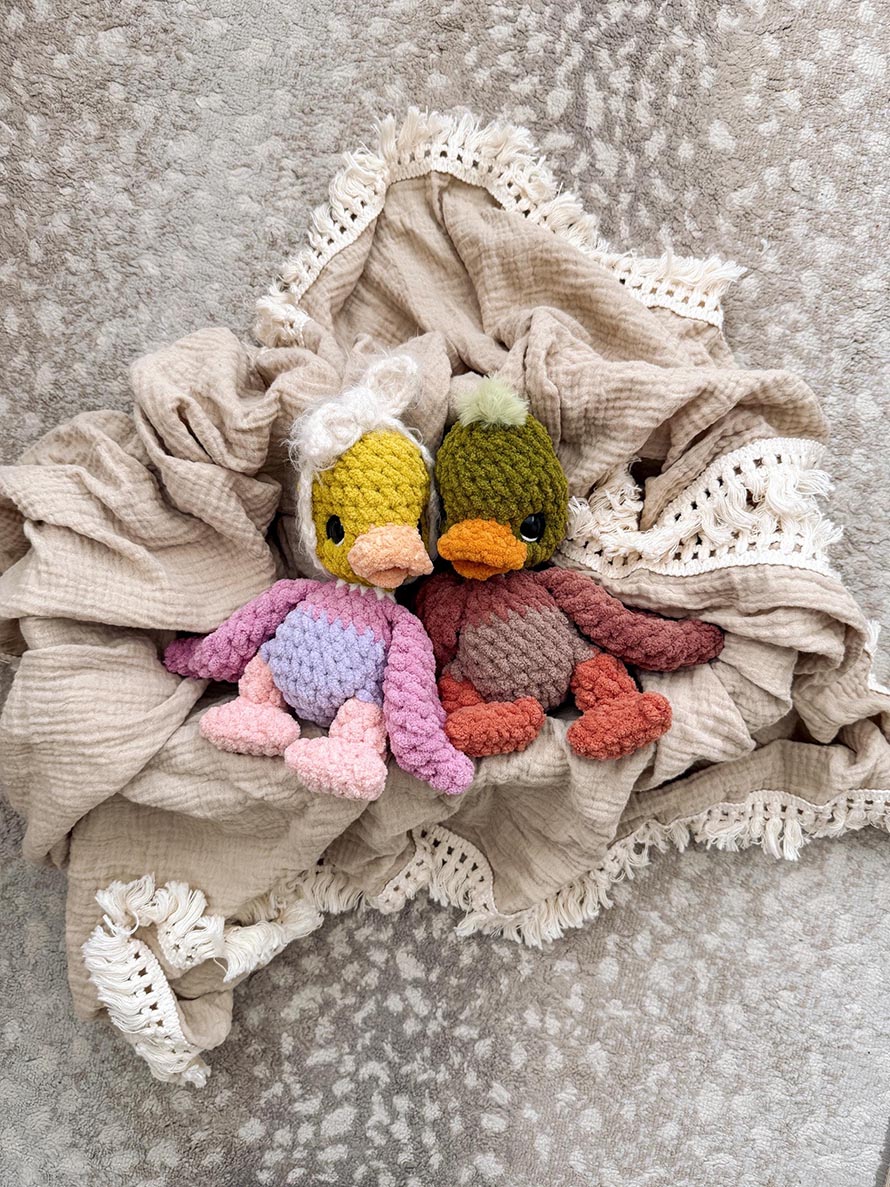 Itty Novie the Duckling Crochet Pattern | No Sew Crochet Amigurumi Pattern | Cute Crochet Pattern