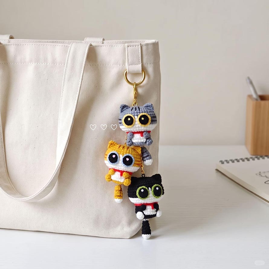 Crochet Cat Keychain Pattern Ideas for Mini Amigurumi 5