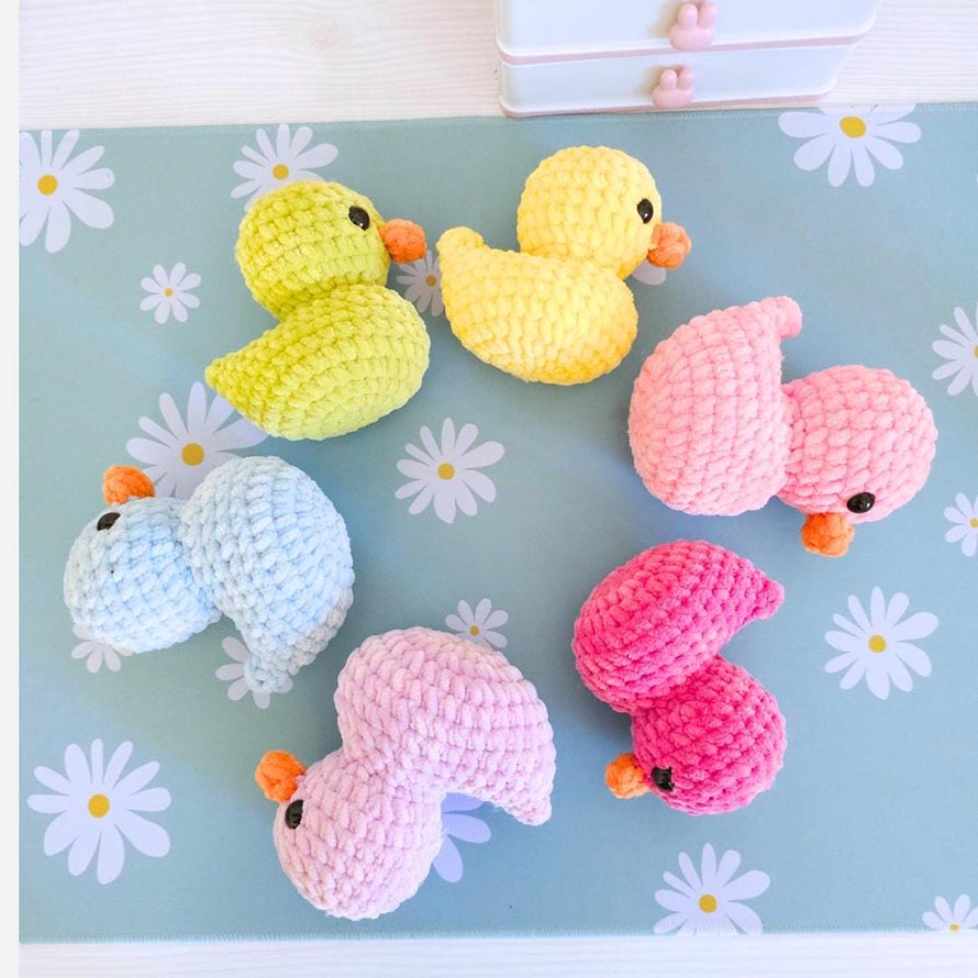 Rubber Duck Crochet Pattern Ideas for Amigurumi Makers 3