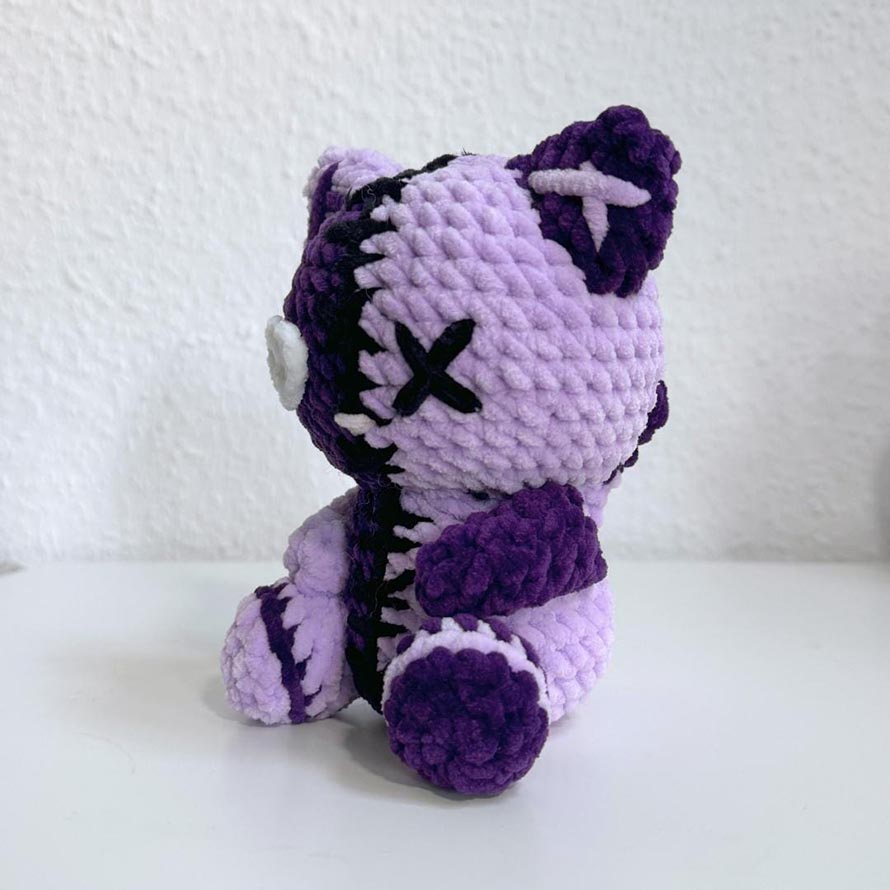Zombie Cat Crochet Pattern Designs for Amigurumi Fans 4